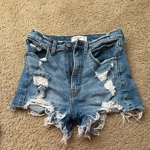Abercrombie & fitch high rise mom shorts size 26
